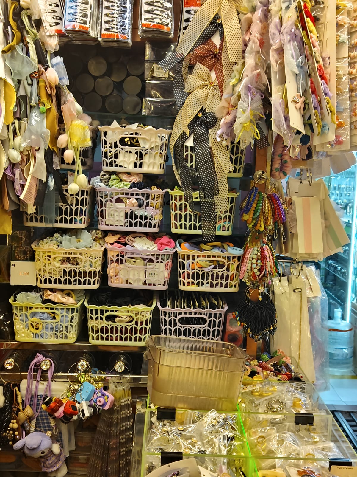 Premium Korean backpins display
